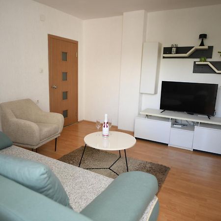 Cinema Vardar Apartment Skopje Exteriör bild