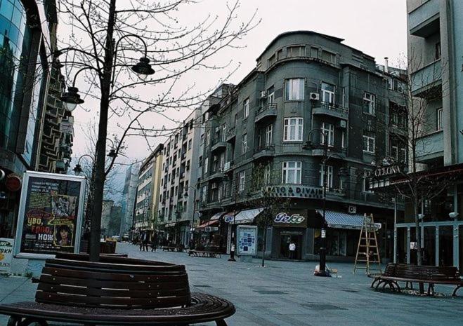 Cinema Vardar Apartment Skopje Exteriör bild