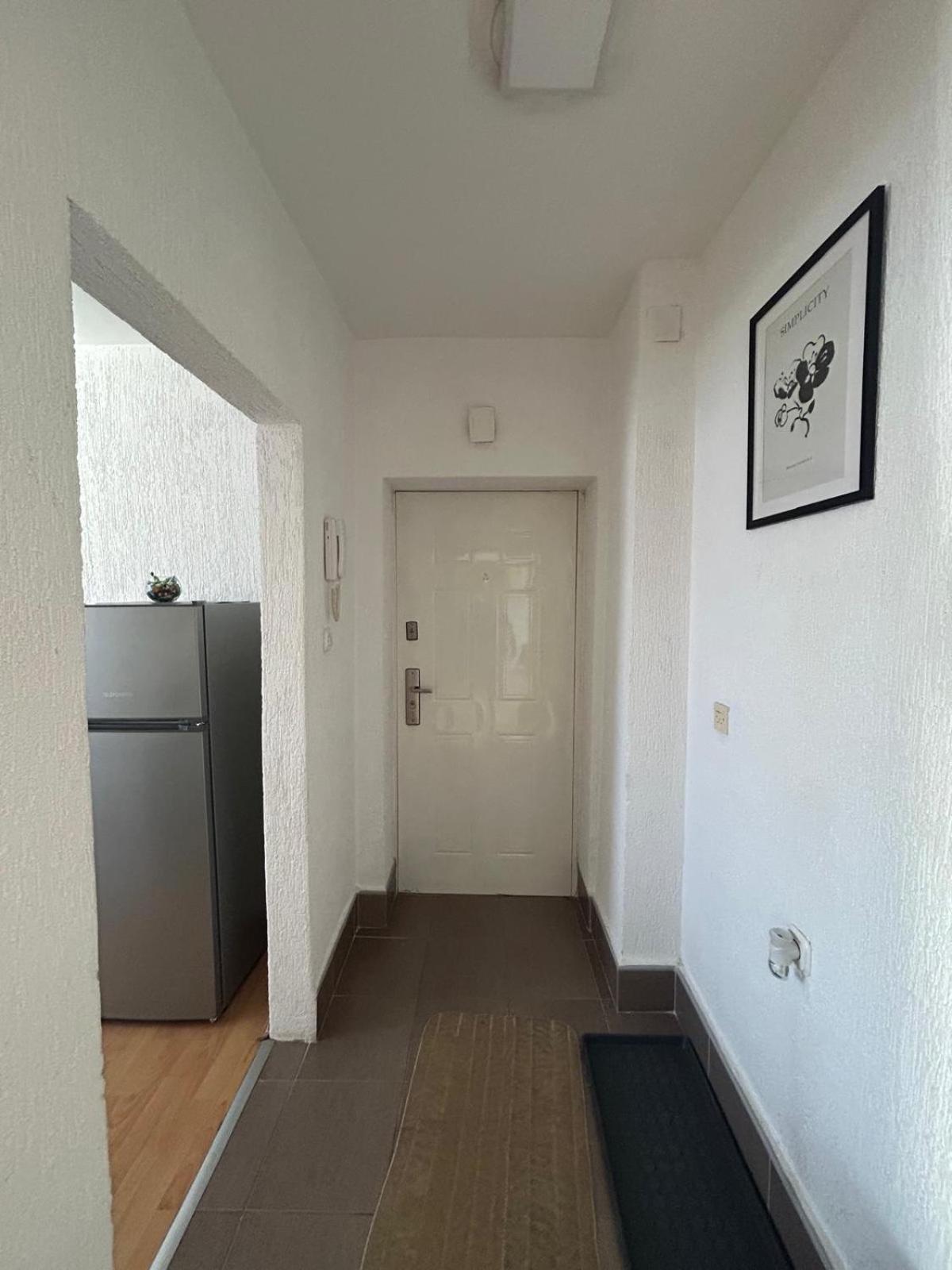 Cinema Vardar Apartment Skopje Exteriör bild